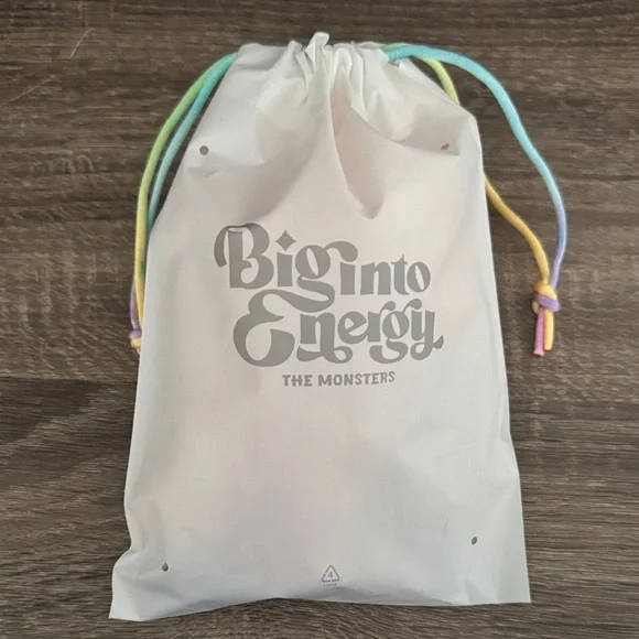 Authentic Big Into Energy Labubu - Happiness - Picture 3 of 10